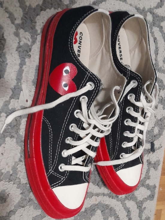 Converse Other - Converse Black Canvas Low Top Sneakers with Red Accents and White Laces